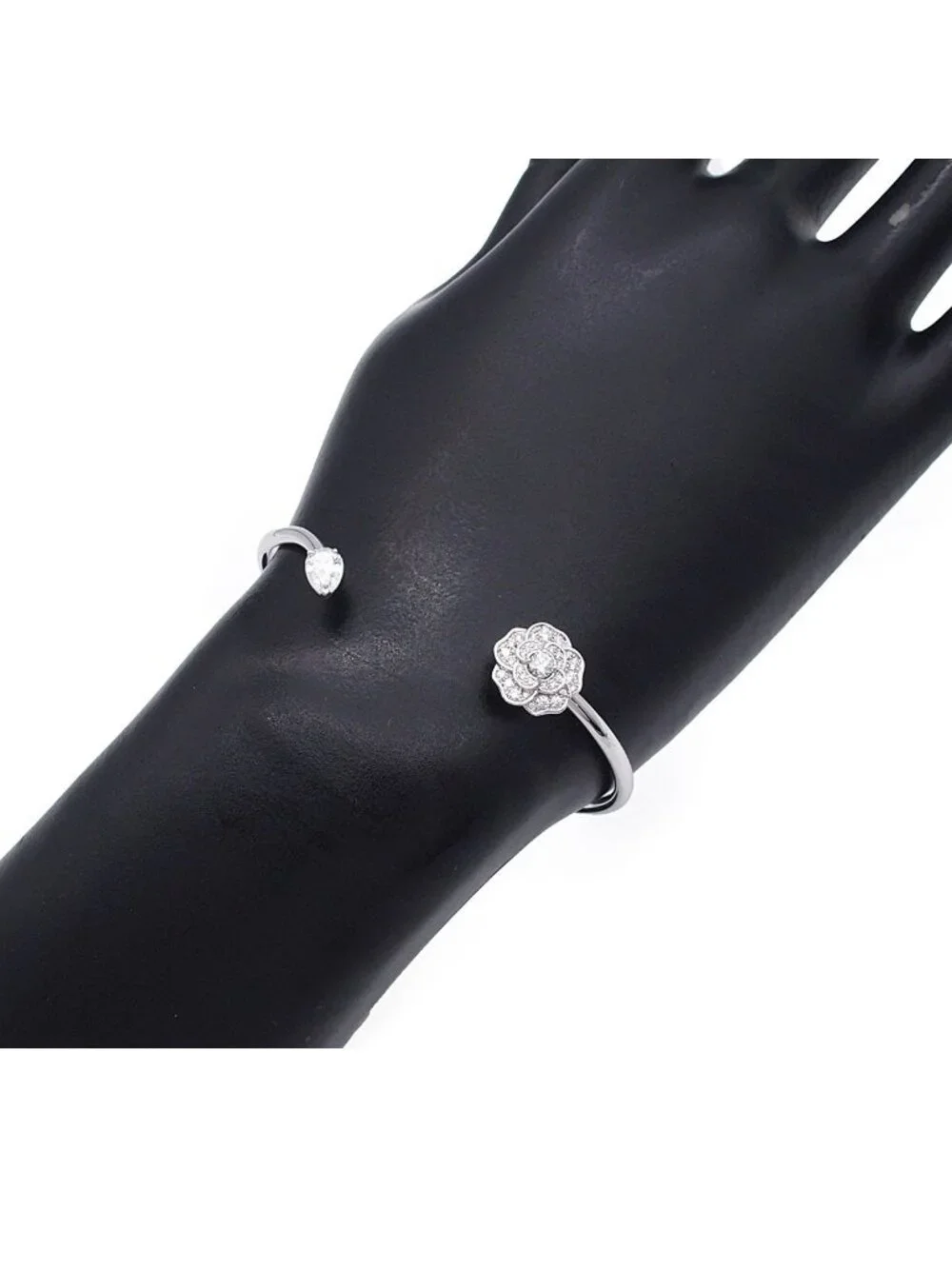 Chanel Camellia Collection Bracelet White Gold 18K Diamond S Bangle
